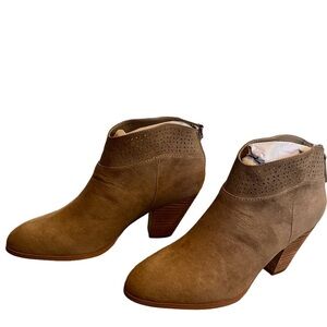 Violet & Red Jackson Lazer Cut Topline Bootie Taupe